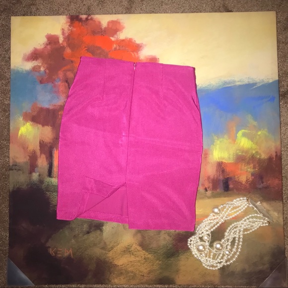 Pink mini skirt - Picture 4 of 4